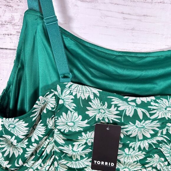Torrid Floral Stretch Mesh Cropped Shirred Cami Tank Green Top NEW W/Tag - Picture 3 of 6